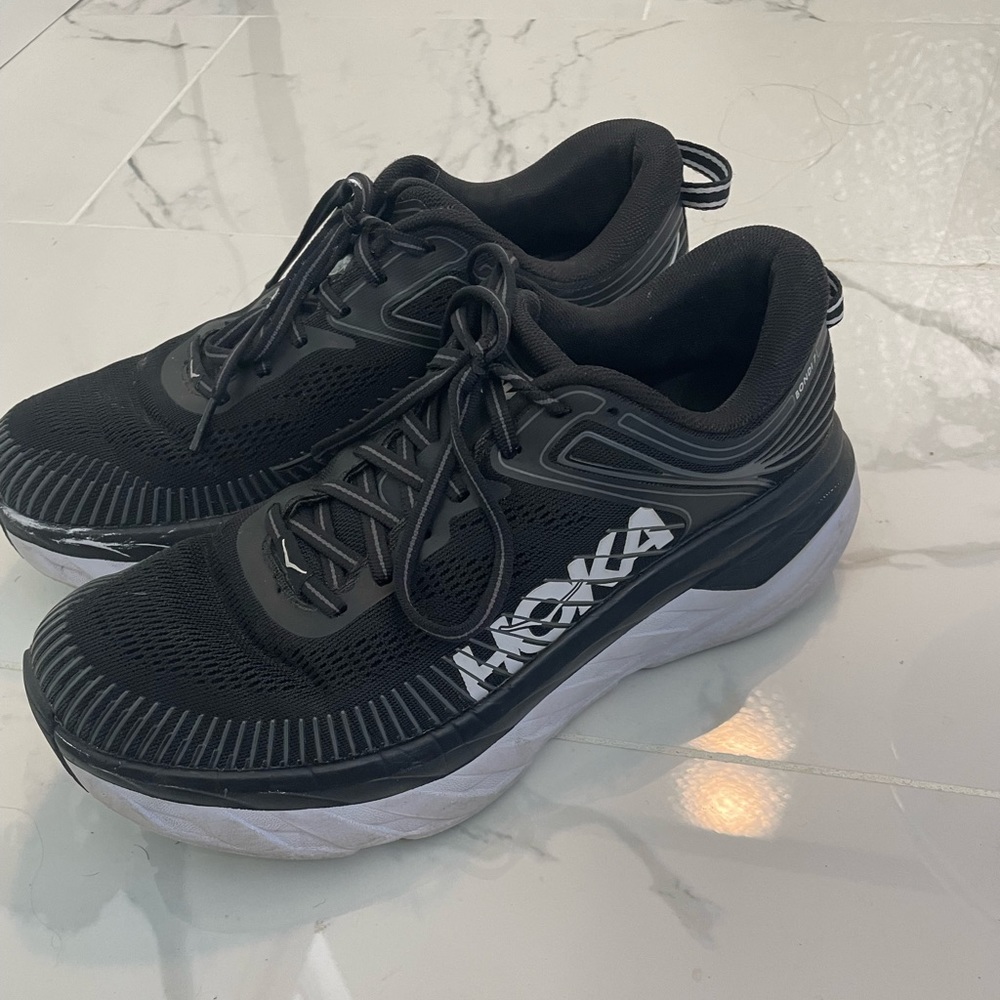 Hoka Bondi